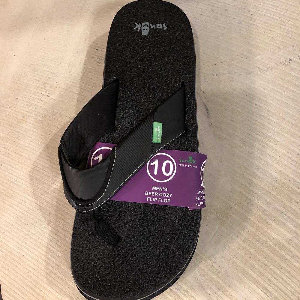 Sanuk men’s sandals